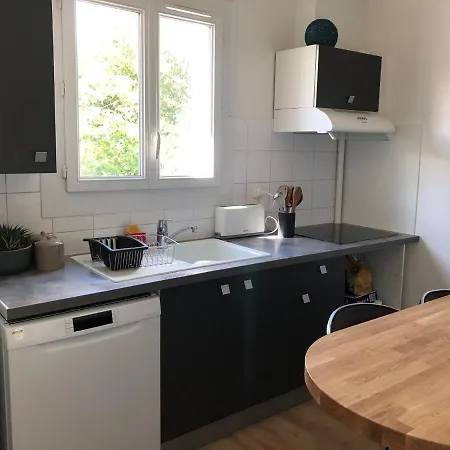 Holiday home Du Bout D'auvers Noisy-sur-Ecole